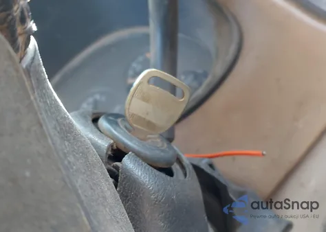 2002 Chevrolet Silverado 1500 Ls z USA, uszkodzony, nr VIN 2GCEC19T421427981